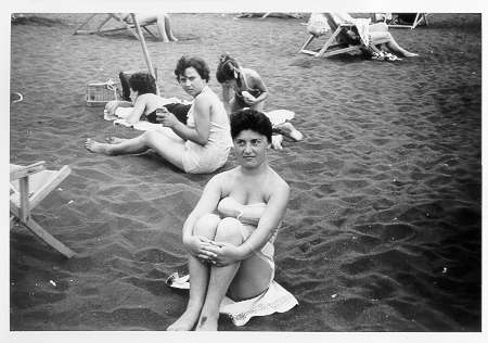 1960: mia madre a Ladispoli