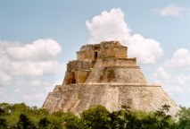 Piramide del Mago a Uxmal