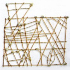 un <<mattang>>, antica carta nautica polinesiana” vspace=”10″ border=”2″ height=”238″ width=”239″></center>
<blockquote><font face=