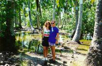 piantagioni di cocco lungo la strada di Moorea