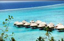 Moorea dalla strada che costeggia il mare