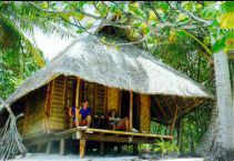 il nostro falè sull'isola di Avearahi ( K.O.S.)