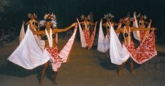 TAMURE' (Danze) al TIKI VILLAGE di MOOREA