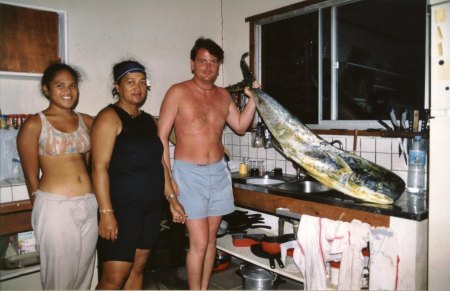 Un Mahi-Mahi da cucinare nella pensione Tematie a Tikehau