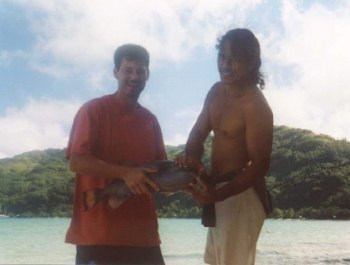 Gianni col macho polinesiano